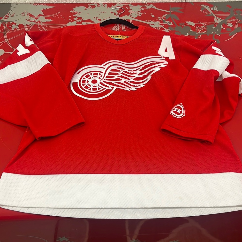 NHL KOHO Detroit Red wings Shanahan Hockey Jersey Size Medium 14